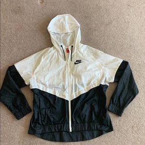 Black and white Nike windbreaker